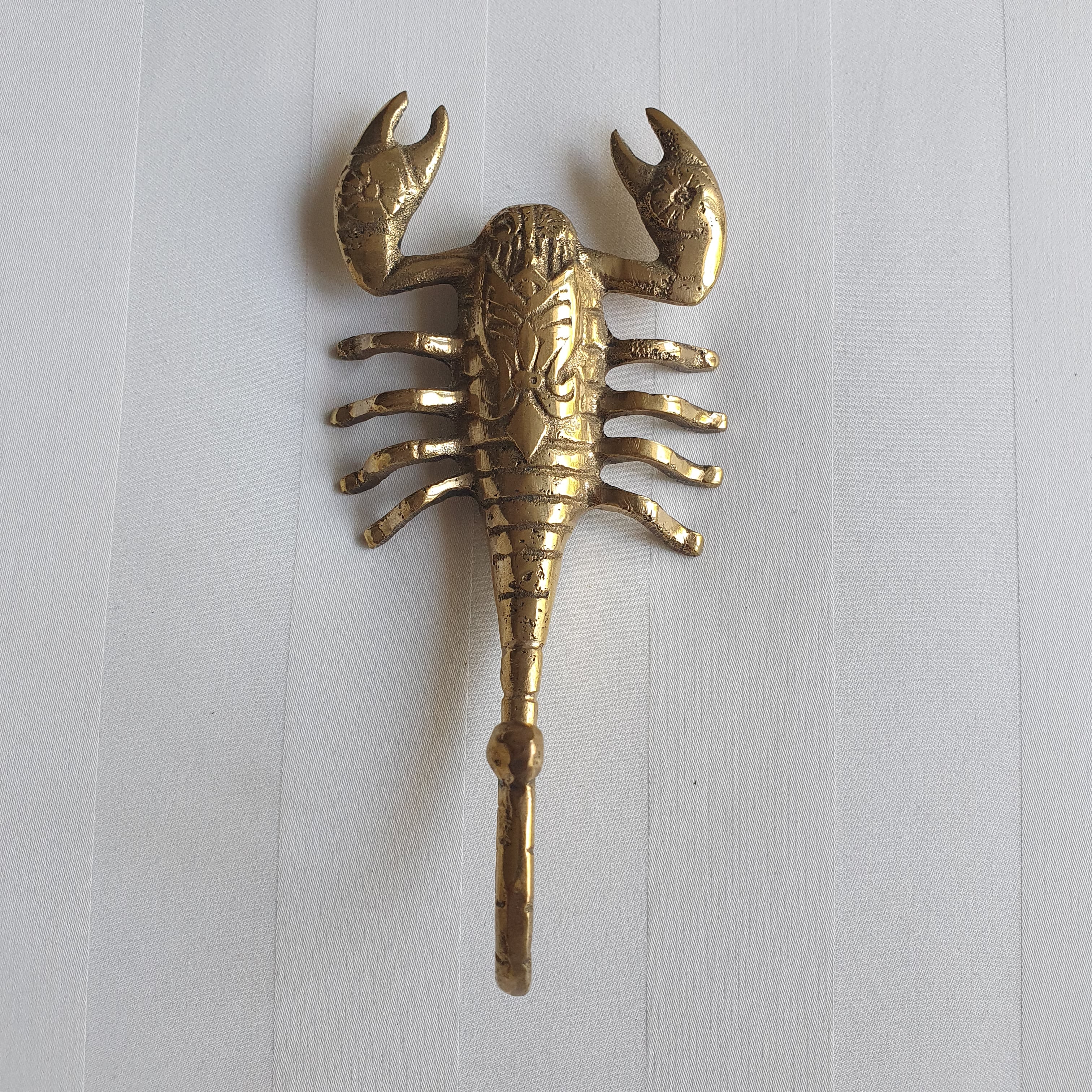 Scorpion Wall Hook Bronze