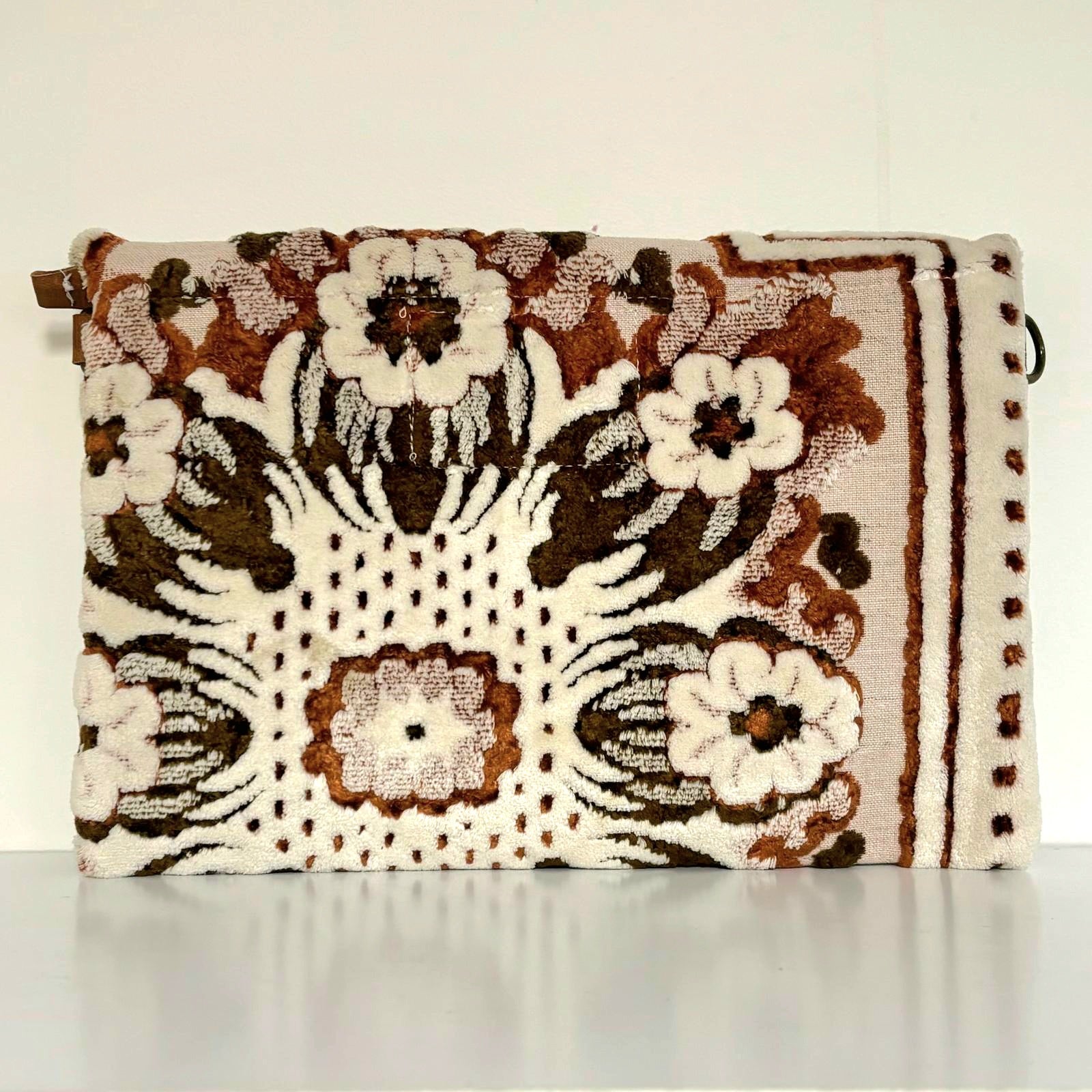 Backside Moroccan vintage upcycled clutch bag