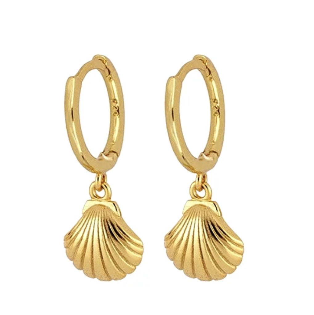 Golden clam shell earrings