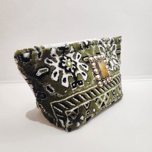 Amira Clutch // Olive